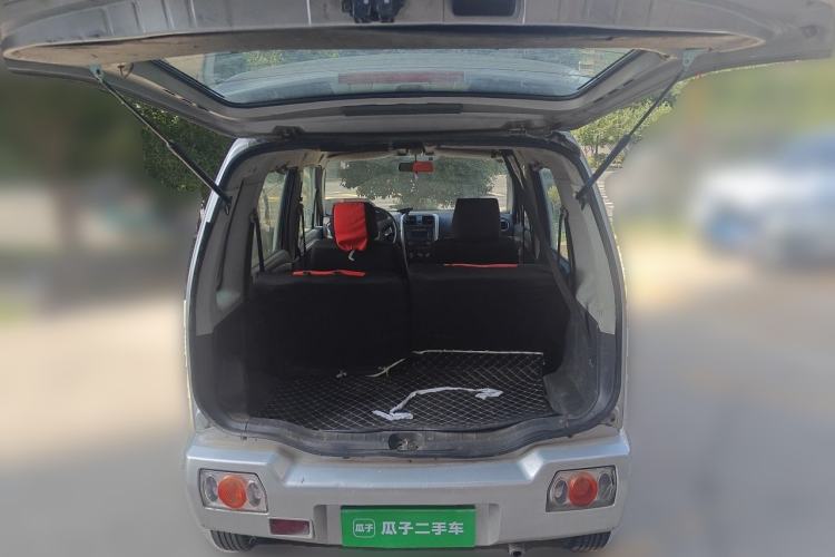 Used Suzuki Wagon R 2015 1.4L Manual All-Around Upgrade Version Trunk