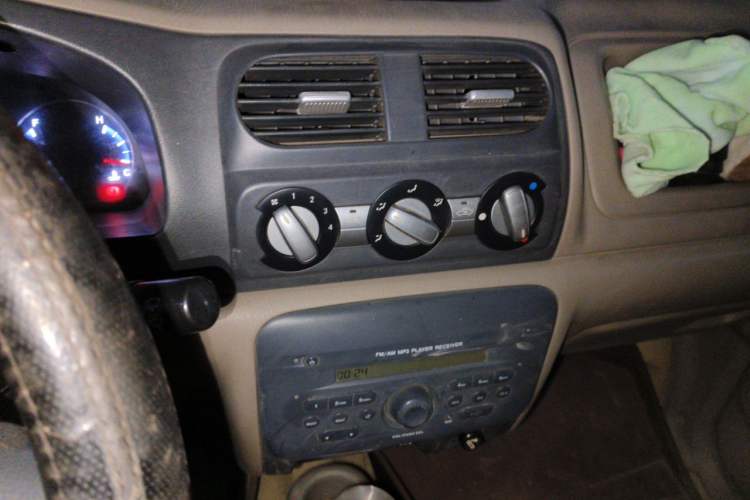Used Suzuki Wagon R 2015 1.0L Manual Comfort Model Audio And AC Panel