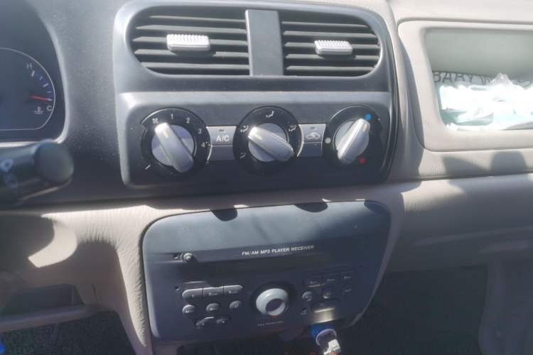 Used Suzuki Wagon R 2015 1.0L Manual Utility Model Audio And AC Panel