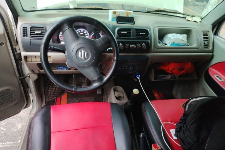 Used Suzuki Wagon R 2015 1.0L Manual Utility Model Center Console
