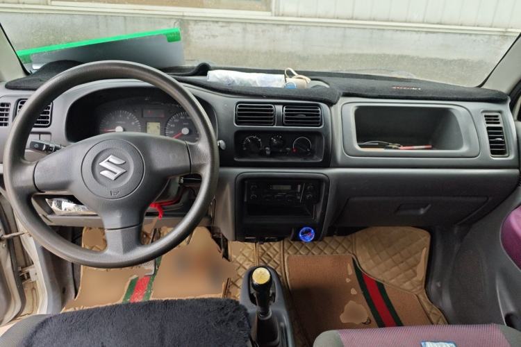 Used Suzuki Wagon R 2015 1.0L Manual Comfort Model Center Console