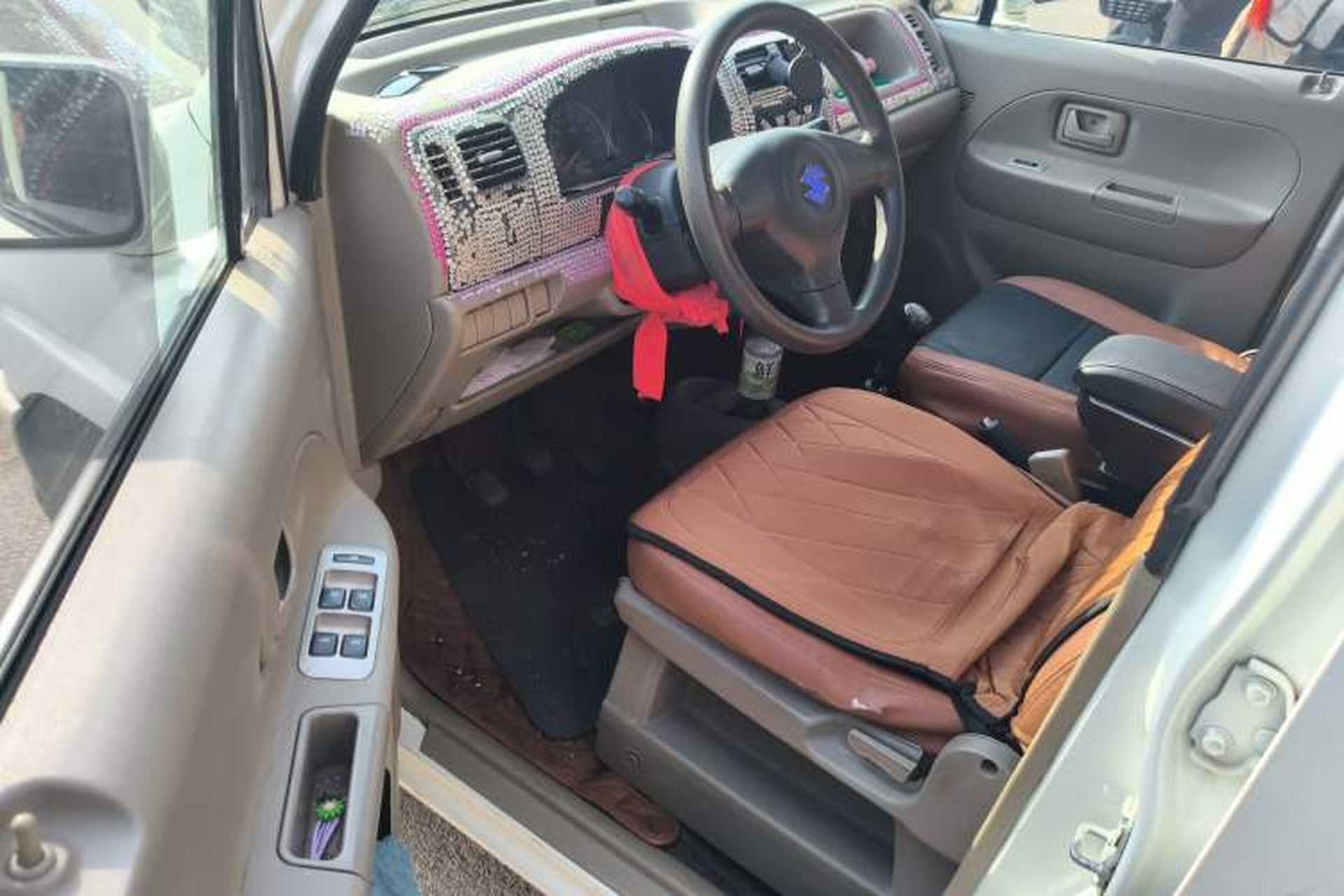 Used Suzuki Wagon R 2015 1.0L Manual Comfort Model Driver Seat