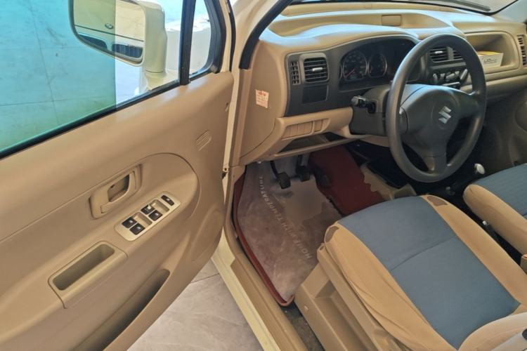 Used Suzuki Wagon R 2015 1.0L Manual Comfort Model Driver Seat