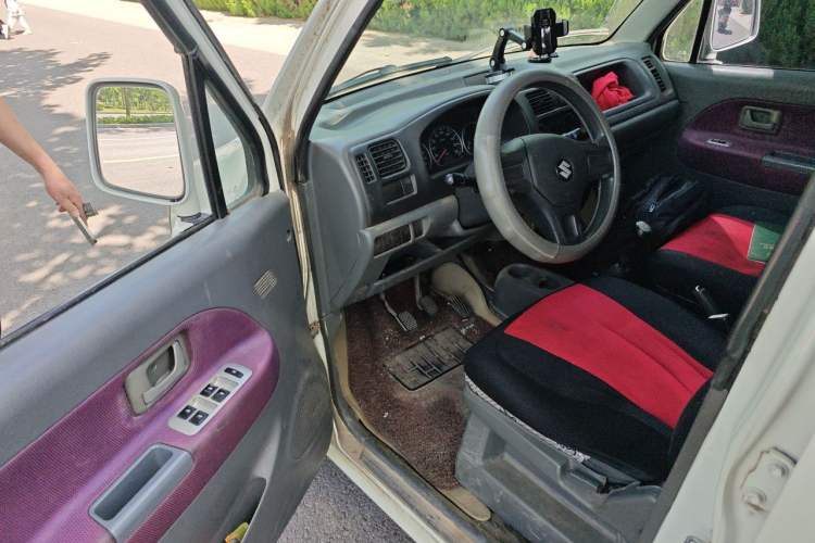 Used Suzuki Wagon R 2015 1.0L Manual Comfort Model Driver Seat