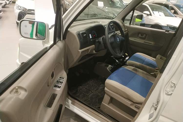 Used Suzuki Wagon R 2015 1.0L Manual Comfort Model Driver Seat