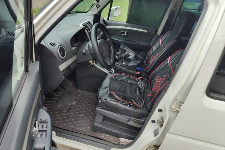 Used Suzuki Wagon R 2015 1.4L Manual All-Around Upgrade Version Driver Seat