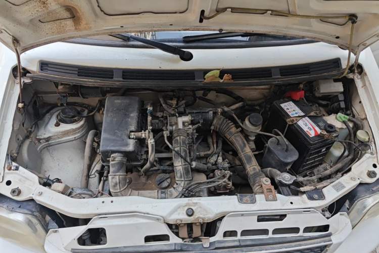 Used Suzuki Wagon R 2015 1.0L Manual Comfort Model Engine Bay