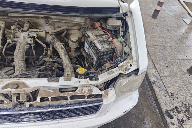 Used Suzuki Wagon R 2015 1.0L Manual Comfort Model Engine Bay Left