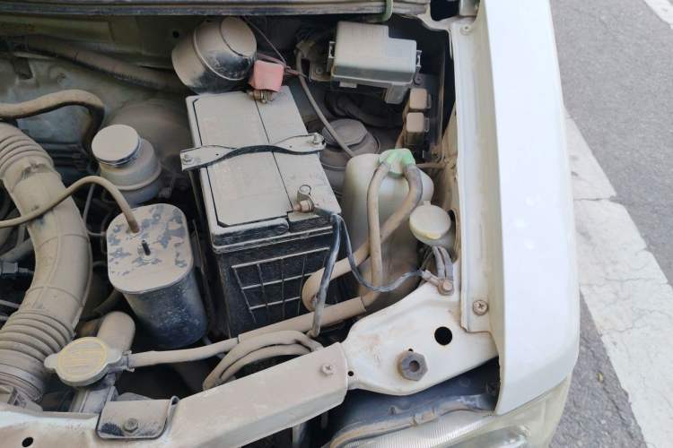 Used Suzuki Wagon R 2015 1.0L Manual Economy Model Engine Bay Left