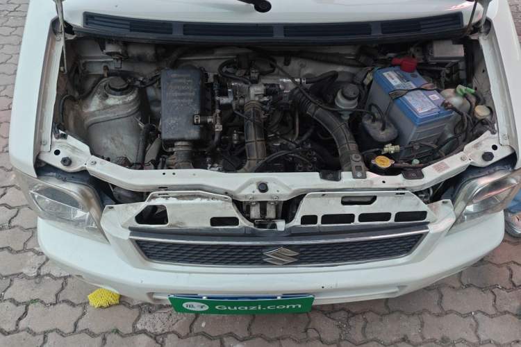 Used Suzuki Wagon R 2015 1.0L Manual Comfort Model Engine Bay