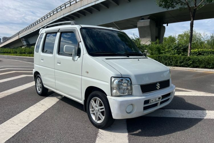 Used Suzuki Wagon R 2015 1.0L Manual Comfort Model Exterior 2