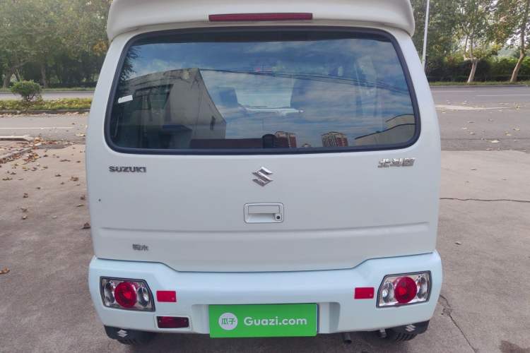Used Suzuki Wagon R 2015 1.0L Manual Utility Model Exterior 5