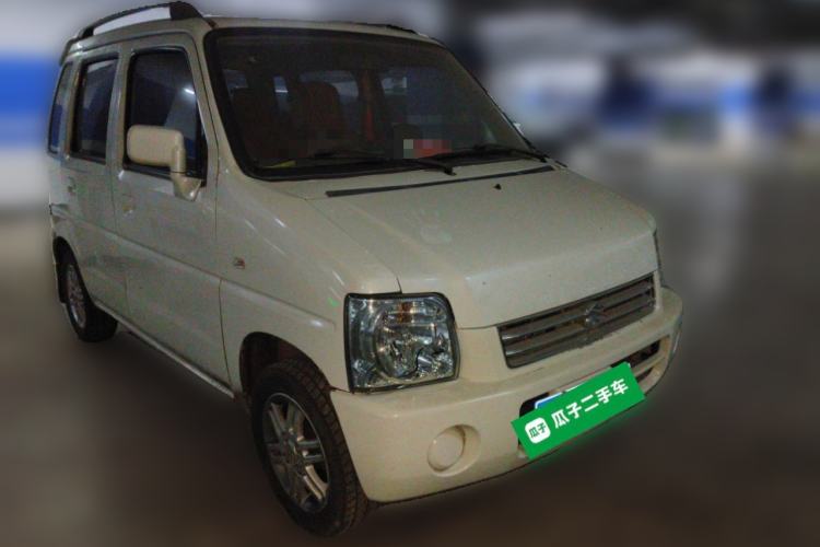 Used Suzuki Wagon R 2015 1.0L Manual Comfort Model Front Right 45 Deg