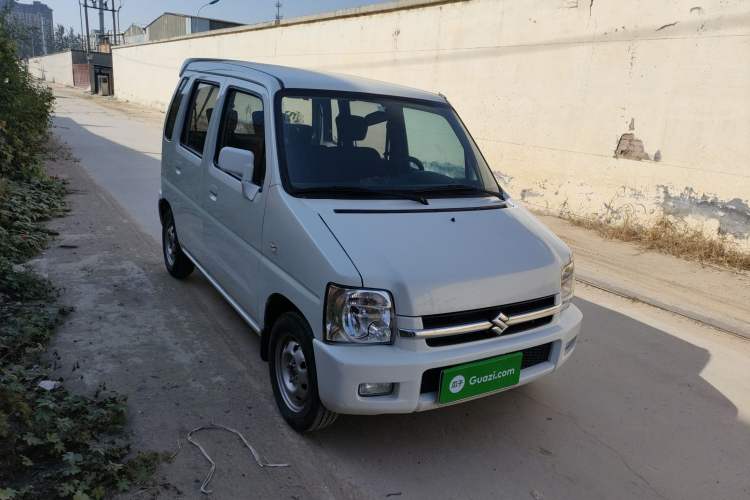 Used Suzuki Wagon R 2015 1.4L Manual All-Around Upgrade Version Front Right 45 Deg