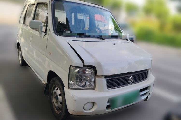Used Suzuki Wagon R 2015 1.0L Manual Economy Model Front Right 45 Deg