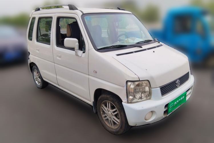 Used Suzuki Wagon R 2015 1.0L Manual Utility Model Front Right 45 Deg