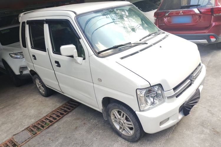 Used Suzuki Wagon R 2015 1.4L Manual All-Around Model Front Right 45 Deg