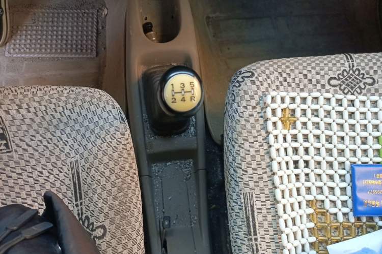 Used Suzuki Wagon R 2015 1.0L Manual Comfort Model Gear Lever