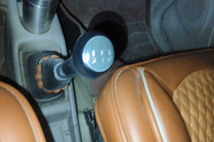 Used Suzuki Wagon R 2015 1.0L Manual Comfort Model Gear Lever