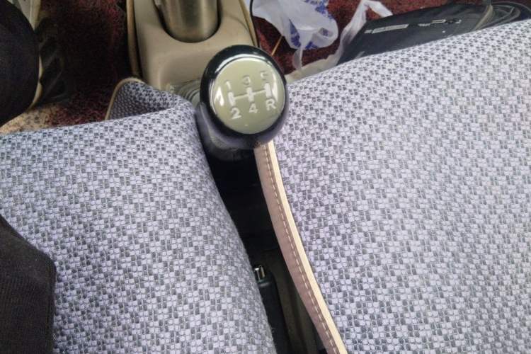 Used Suzuki Wagon R 2015 1.0L Manual Utility Model Gear Lever