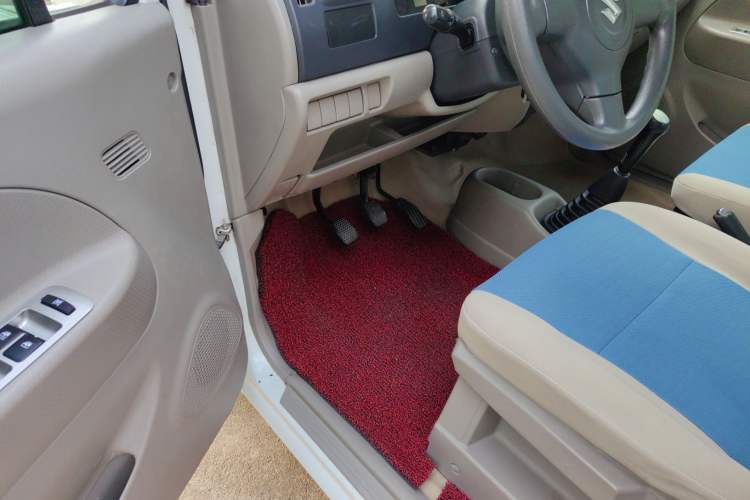 Used Suzuki Wagon R 2015 1.0L Manual Utility Model Interior 5