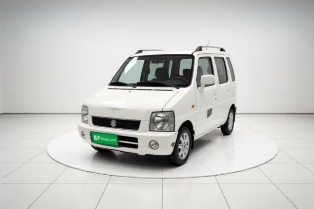 Ojetý Suzuki Wagon R 2015 1.0L Manual Comfort Model