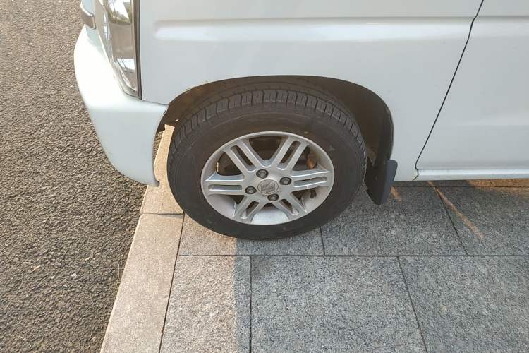 Used Suzuki Wagon R 2015 1.4L Manual All-Around Model Left Front Wheel Hub