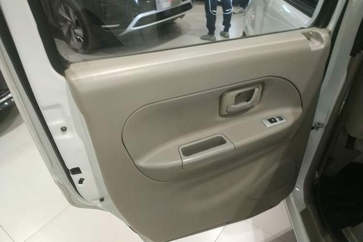 Used Suzuki Wagon R 2015 1.0L Manual Comfort Model Left Rear Door Interior