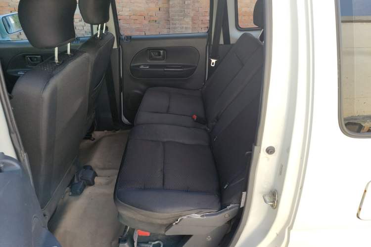 Used Suzuki Wagon R 2015 1.4L Manual All-Around Upgrade Version Left Rear Seat