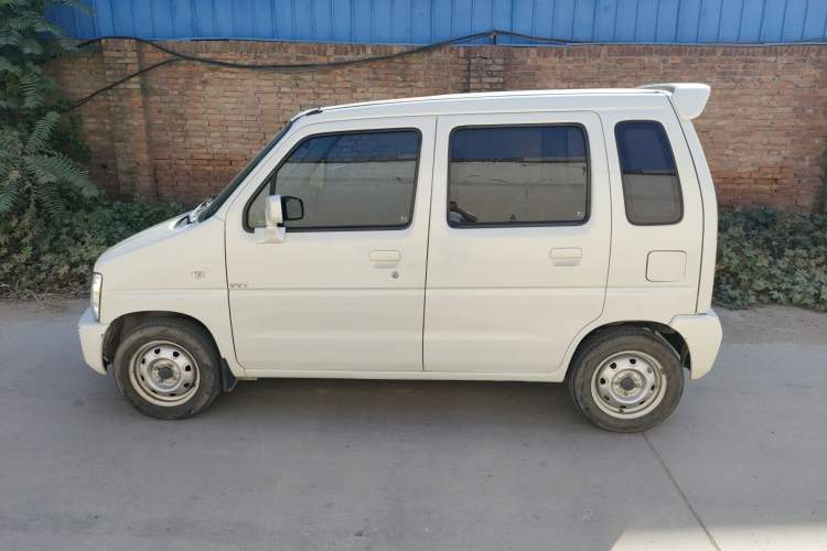 Used Suzuki Wagon R 2015 1.4L Manual All-Around Upgrade Version Left Side