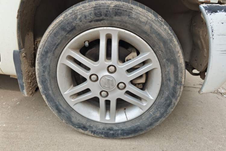 Used Suzuki Wagon R 2015 1.0L Manual Comfort Model Right Front Wheel Hub