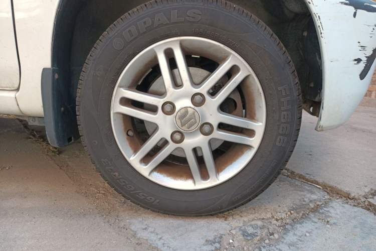 Used Suzuki Wagon R 2015 1.0L Manual Comfort Model Right Front Wheel Hub