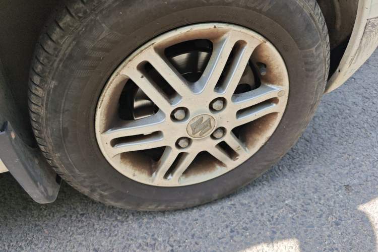 Used Suzuki Wagon R 2015 1.0L Manual Comfort Model Right Front Wheel Hub