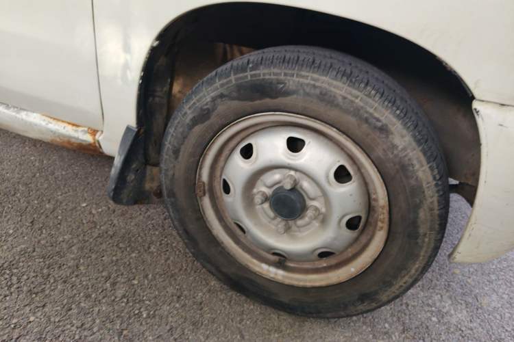 Used Suzuki Wagon R 2015 1.0L Manual Economy Model Right Front Wheel Hub