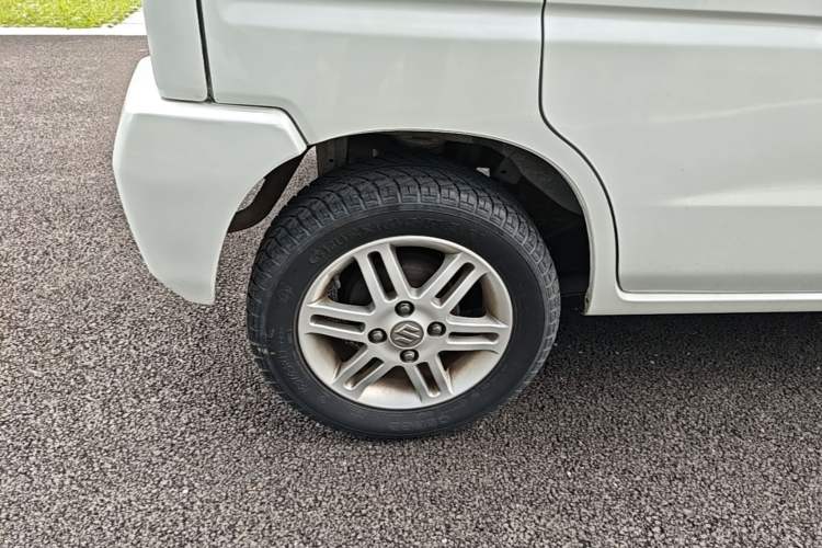 Used Suzuki Wagon R  Right Rear Wheel Hub