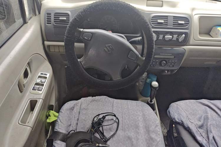 Used Suzuki Wagon R 2015 1.0L Manual Comfort Model Steering Wheel