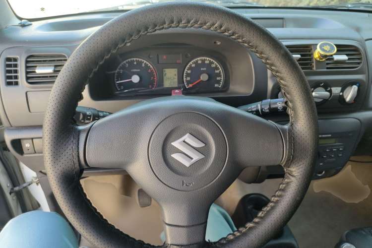 Used Suzuki Wagon R 2015 1.4L Manual All-Around Upgrade Version Steering Wheel