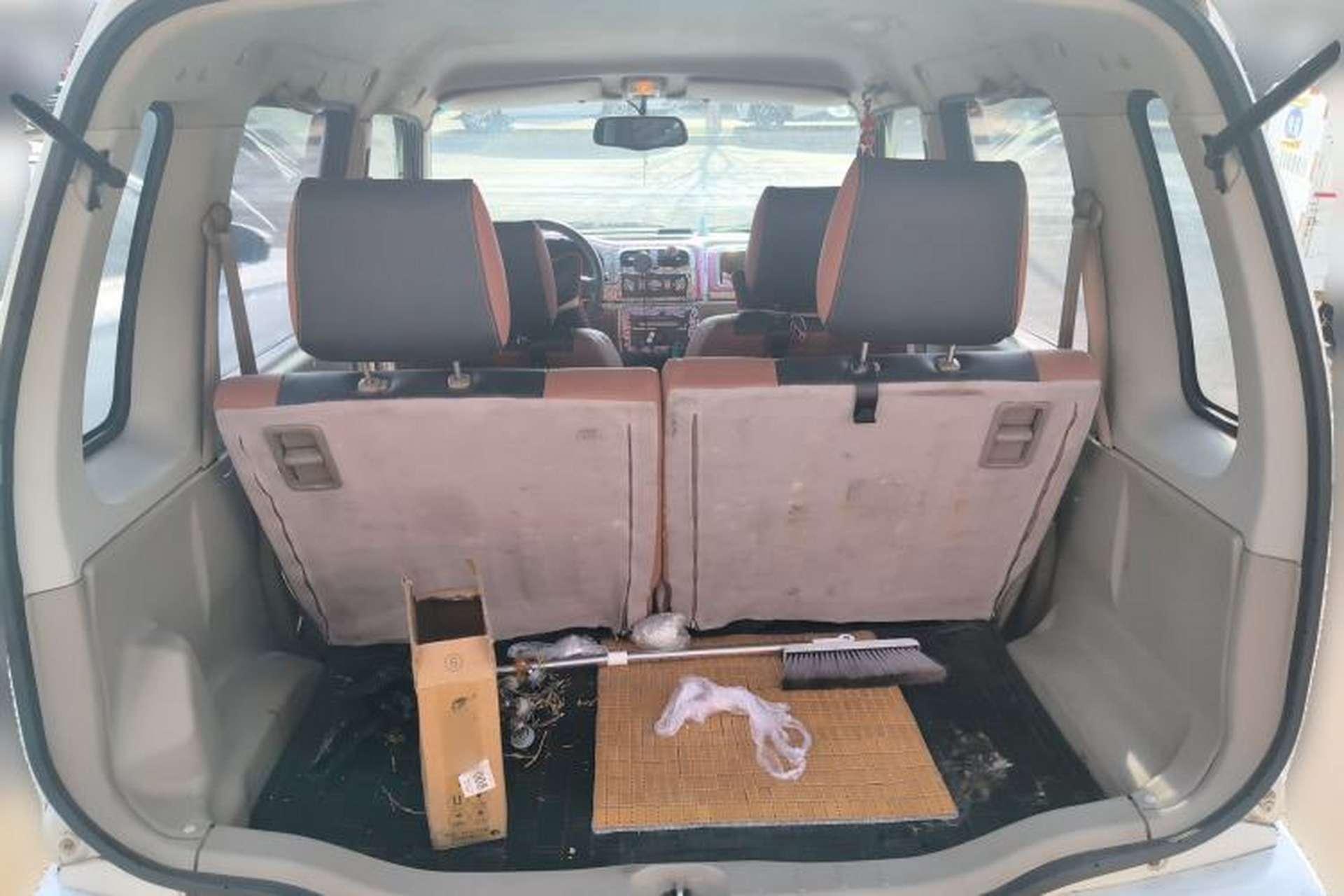 Used Suzuki Wagon R 2015 1.0L Manual Comfort Model Trunk