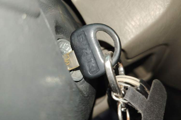 Used Suzuki Wagon R 2015 1.0L Manual Utility Model Vehicle Key