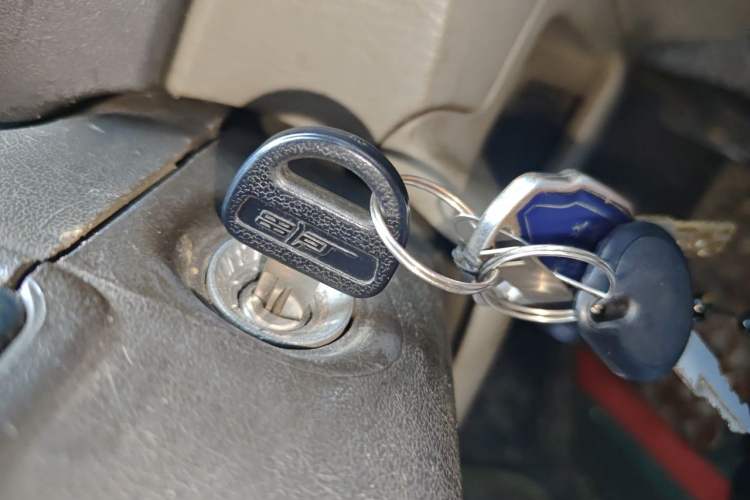 Used Suzuki Wagon R 2015 1.0L Manual Comfort Model Vehicle Key