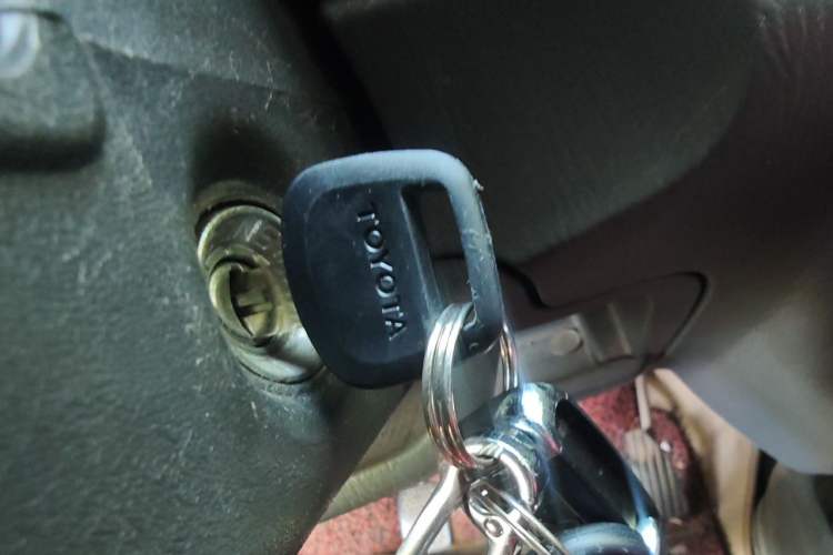 Used Suzuki Wagon R 2015 1.0L Manual Comfort Model Vehicle Key