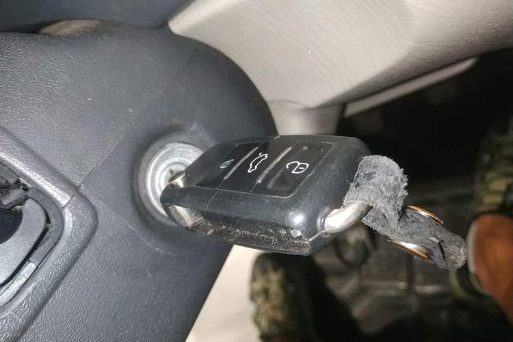 Used Suzuki Wagon R 2015 1.0L Manual Comfort Model Vehicle Key