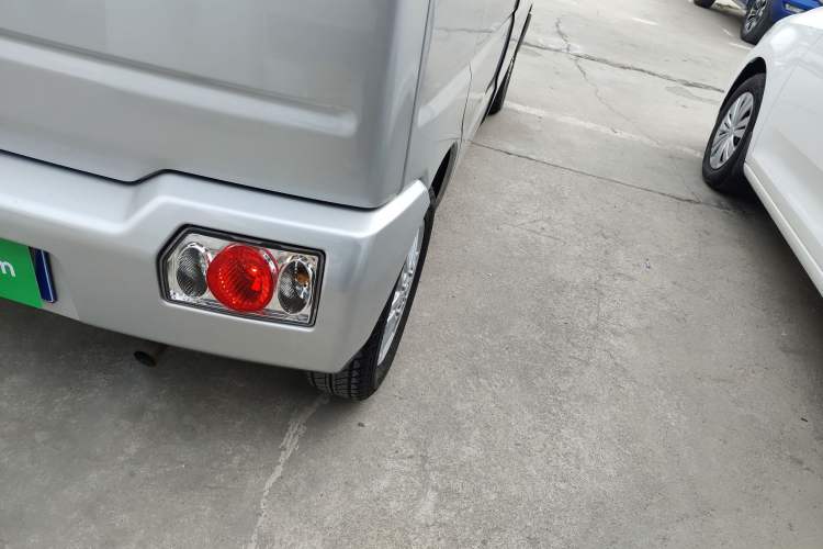 Used Suzuki Wagon R 2016 1.4L Manual Value Model Exterior 6
