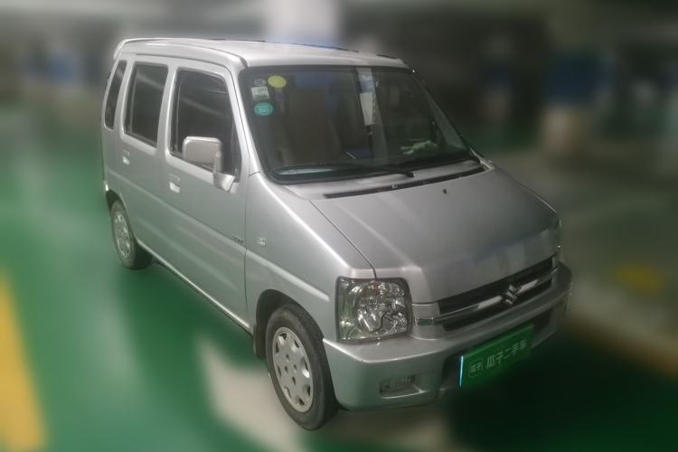 Used Suzuki Wagon R 2016 1.4L Manual Value Model Front Right 45 Deg