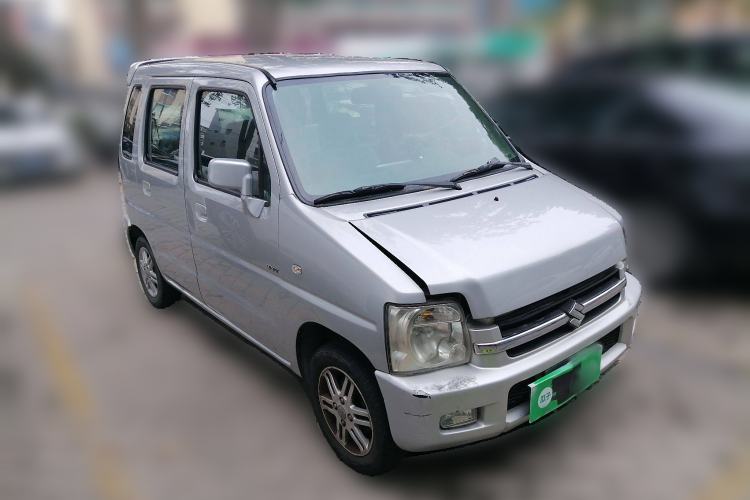 Used Suzuki Wagon R 2016 1.4L Manual Ultra-Value Model Front Right 45 Deg