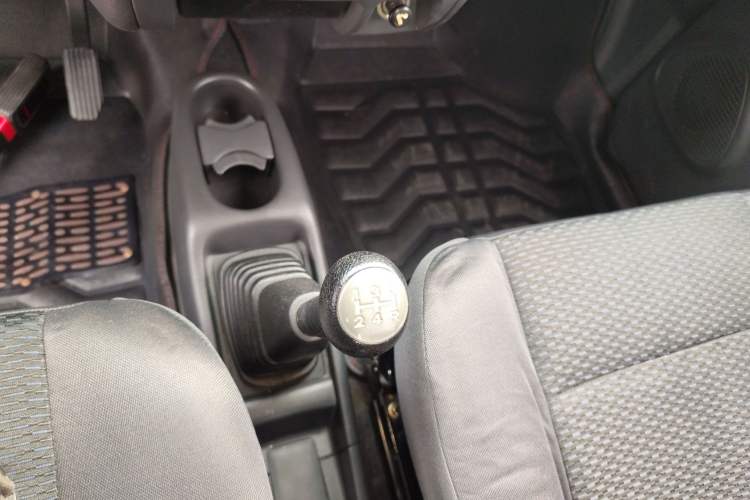 Used Suzuki Wagon R 2016 1.4L Manual Value Model Gear Lever