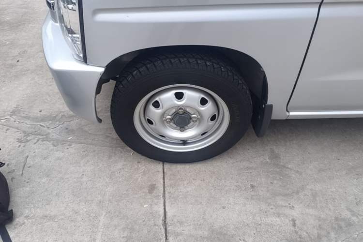 Used Suzuki Wagon R 2016 1.4L Manual Value Model Left Front Wheel Hub