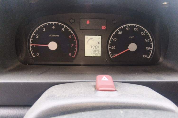 Used Suzuki Wagon R 2016 1.4L Manual Value Model Odometer Close Up