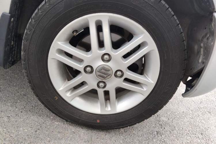 Used Suzuki Wagon R 2016 1.4L Manual Value Model Right Front Wheel Hub