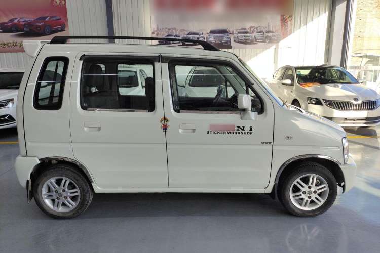 Used Suzuki Wagon R 2016 1.4L Manual Ultra-Value Model Exterior 2